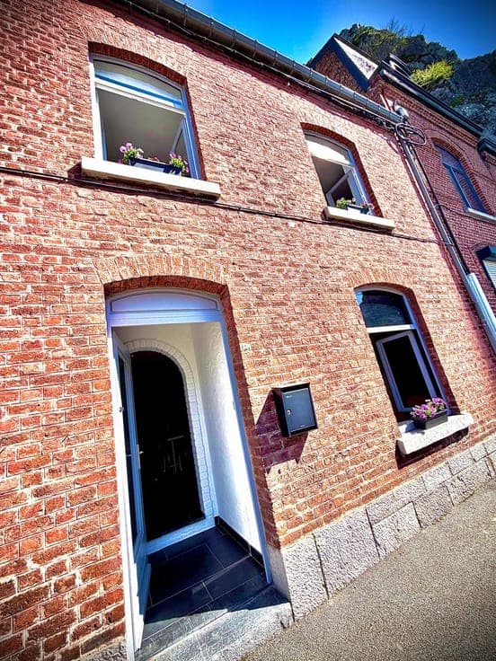 Maison d'architecte à Dinant, vue Rocher Bayard/Meuse